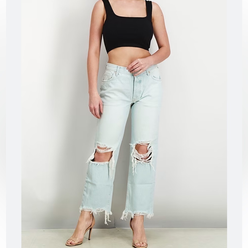 We the free mid rise straight dramatically distressed &  frayed hem jeans‎ Sz 28